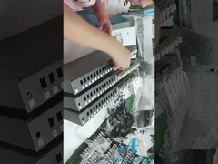 Montage du cadre de distribution optique