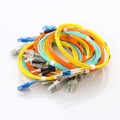 La correction de câble de fibre du SM DX attachent Sc RPA à LC UPC avec des agrafes RoHS conforme
