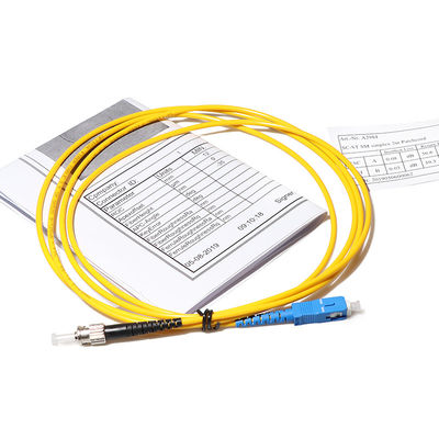 La correction blanche de câble de la fibre G657a2 attachent Sc RPA à Sc RPA 3m unimodaux
