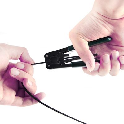 1 câble d'interface optique extérieur d'intérieur de fibre de ftth du gjxh g657a1 g657a2 g652d de gjyxfch de gjyxch des noyaux 4core 12core du noyau 2