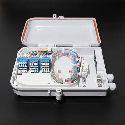 La boîte de distribution de noyau de FTTH 16, la boîte d'épissurage optique en plastique de fibre IP66 imperméabilisent
