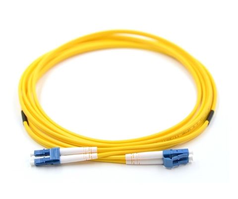 Assemblage de câbles à fibres multi-mode avec jaquette en PVC LSZH OFNR OFNP